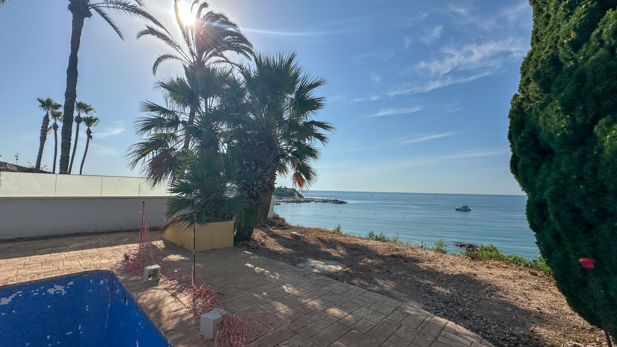 Resale - 5 Bedroom 3 Bathroom Villa in Cabo Roig - Cabo Roig  - Alicante