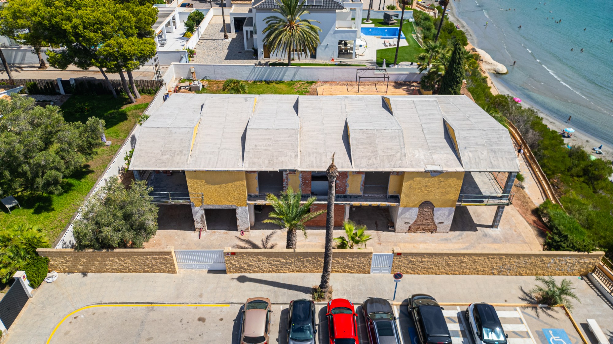 Resale - 5 Bedroom 3 Bathroom Villa in Cabo Roig - Cabo Roig  - Alicante