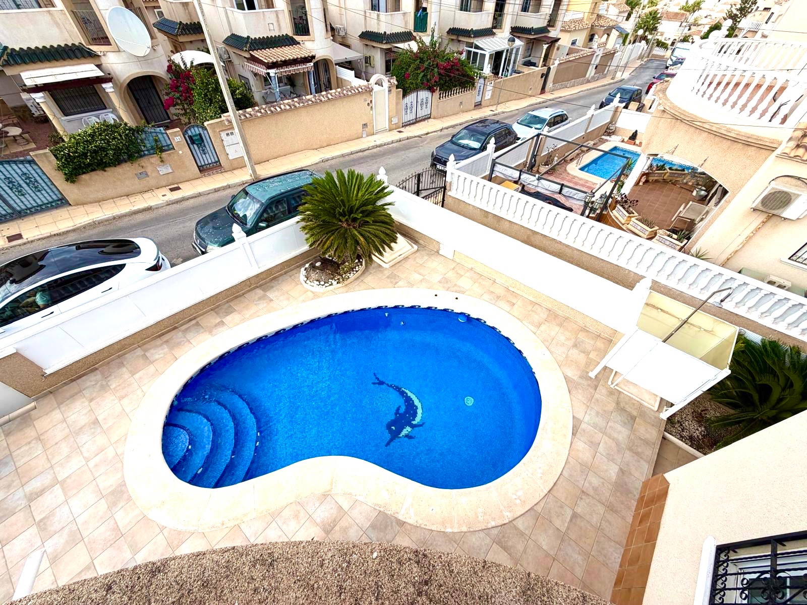 Resale - 3 Bedroom 2 Bathroom Villa in Orihuela Costa - Villamartín-Las Filipinas  - Alicante