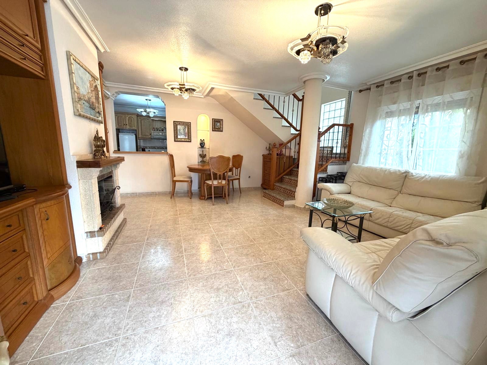 Resale - 3 Bedroom 2 Bathroom Villa in Orihuela Costa - Villamartín-Las Filipinas  - Alicante