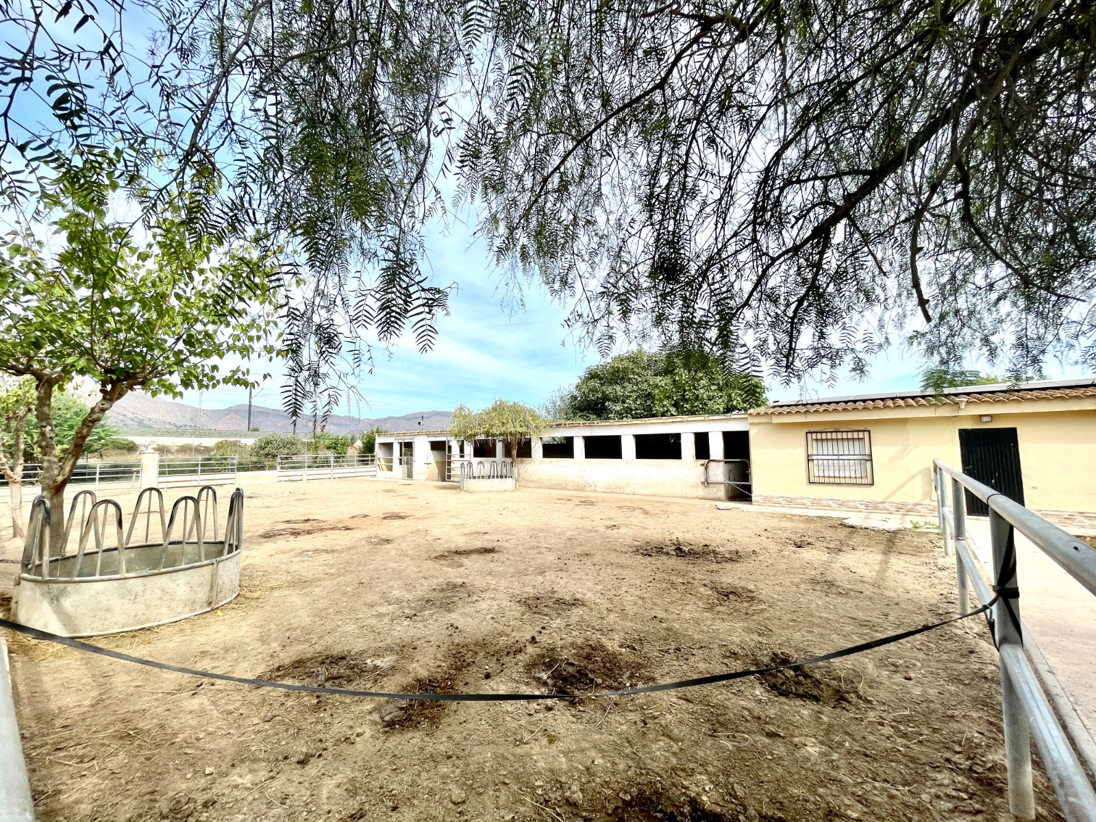 Resale - 3 Bedroom 2 Bathroom Finca / Country Property in Orihuela - Orihuela  - Alicante