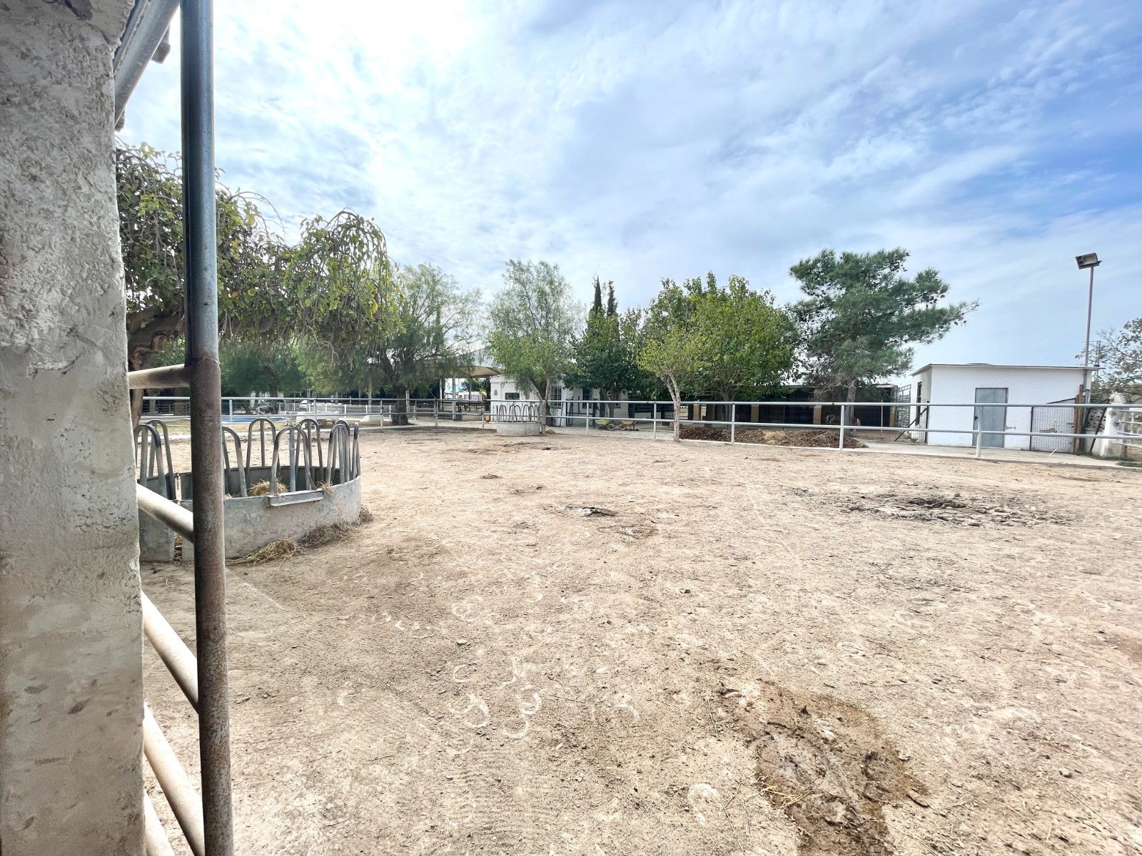 Resale - 3 Bedroom 2 Bathroom Finca / Country Property in Orihuela - Orihuela  - Alicante