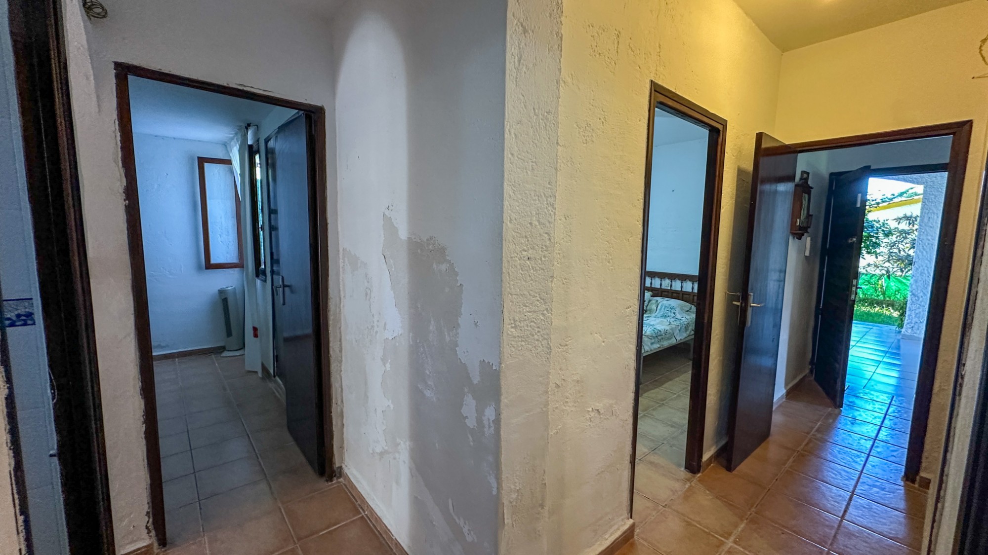 Resale - 4 Bedroom 2 Bathroom Villa in Orihuela Costa - Punta Prima  - Alicante