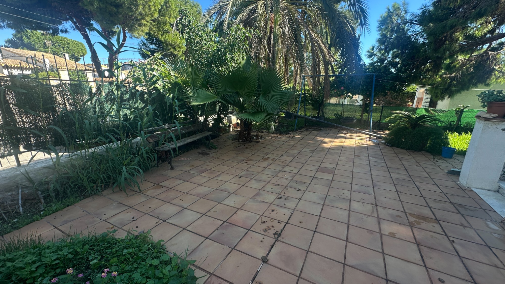 Resale - 4 Bedroom 2 Bathroom Villa in Orihuela Costa - Punta Prima  - Alicante