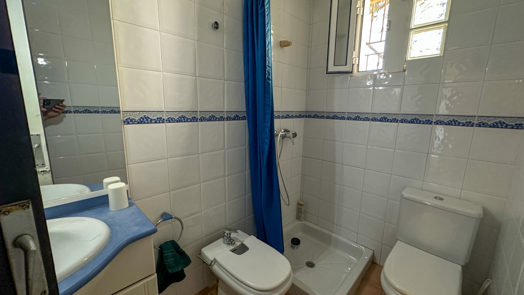 Resale - 4 Bedroom 2 Bathroom Villa in Orihuela Costa - Punta Prima  - Alicante