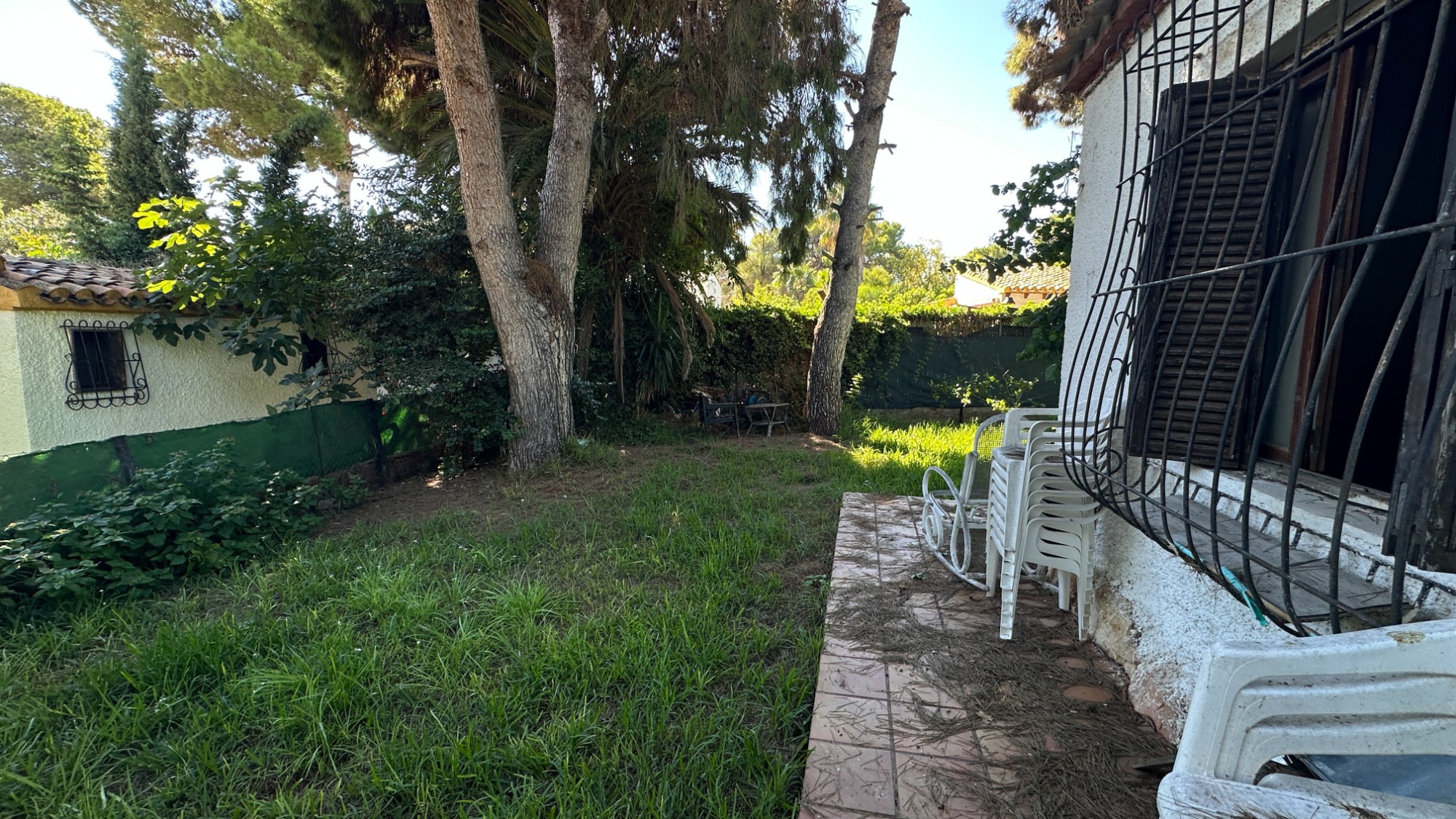 Resale - 4 Bedroom 2 Bathroom Villa in Orihuela Costa - Punta Prima  - Alicante