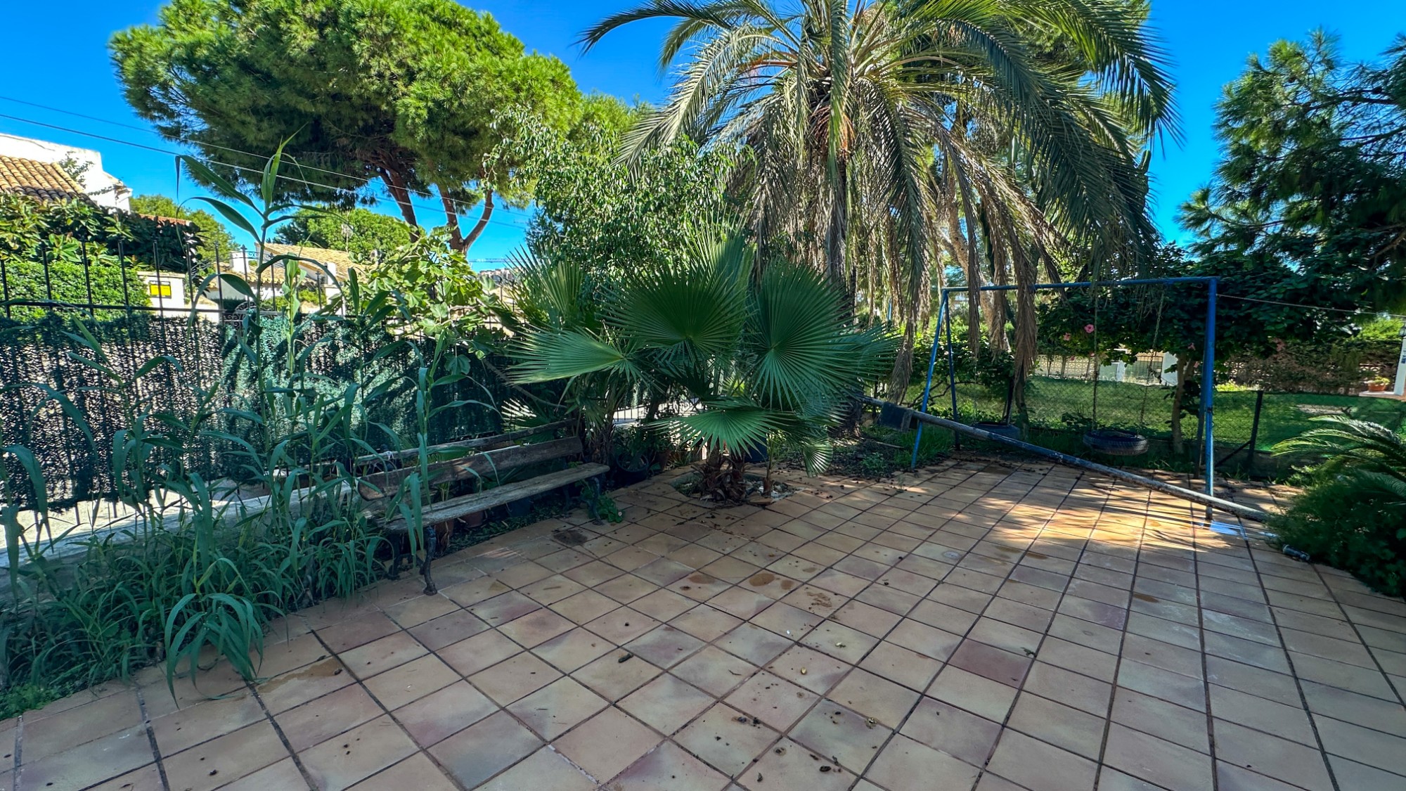 Resale - 4 Bedroom 2 Bathroom Villa in Orihuela Costa - Punta Prima  - Alicante