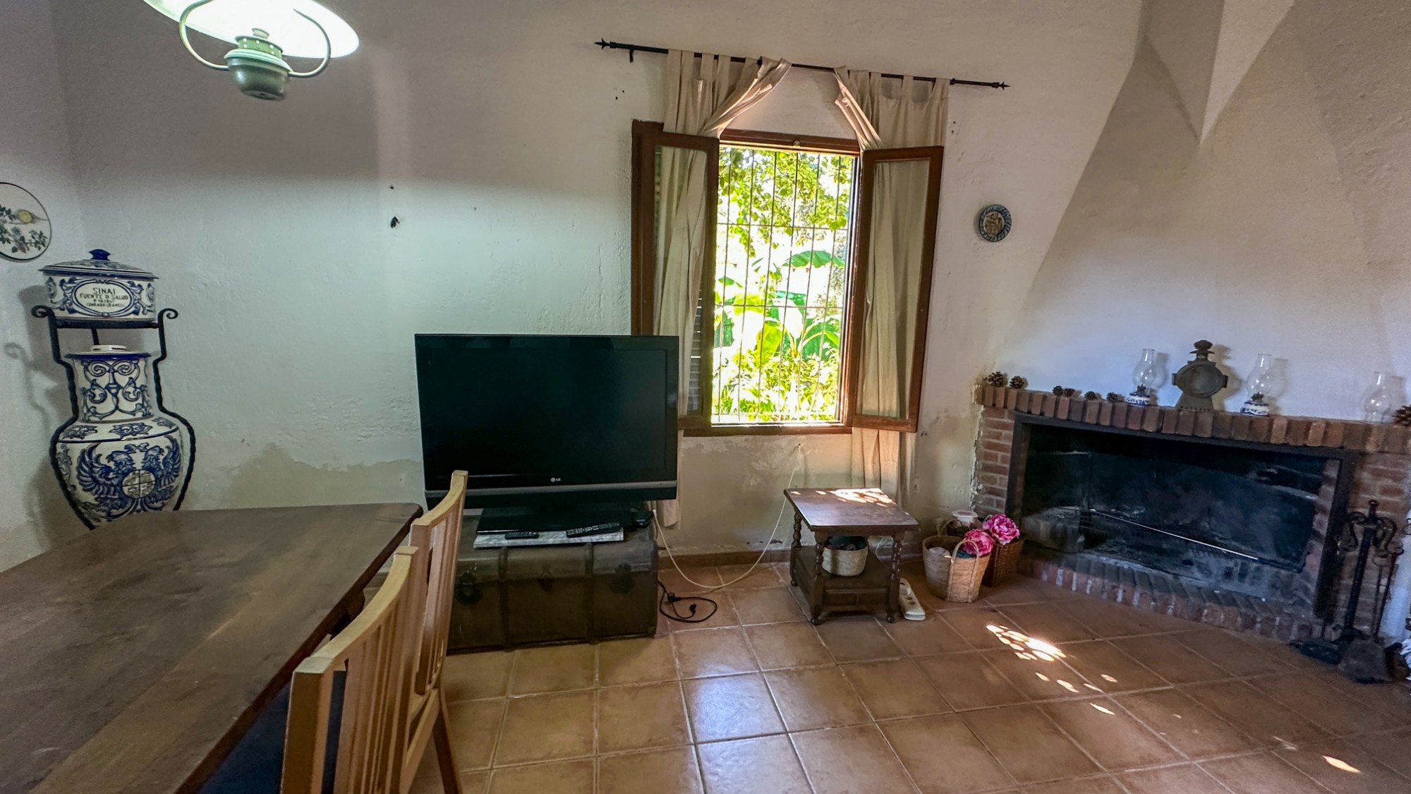 Resale - 4 Bedroom 2 Bathroom Villa in Orihuela Costa - Punta Prima  - Alicante