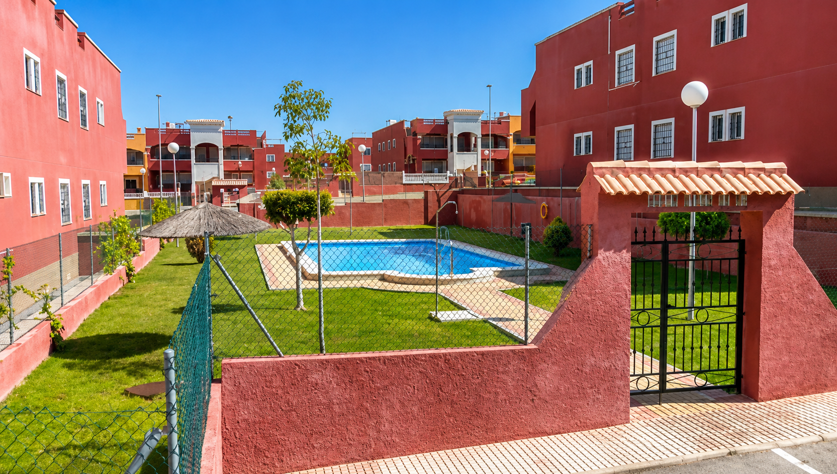Resale - 3 Bedroom 2 Bathroom Chalet in Orihuela Costa - Dream Hills  - Alicante