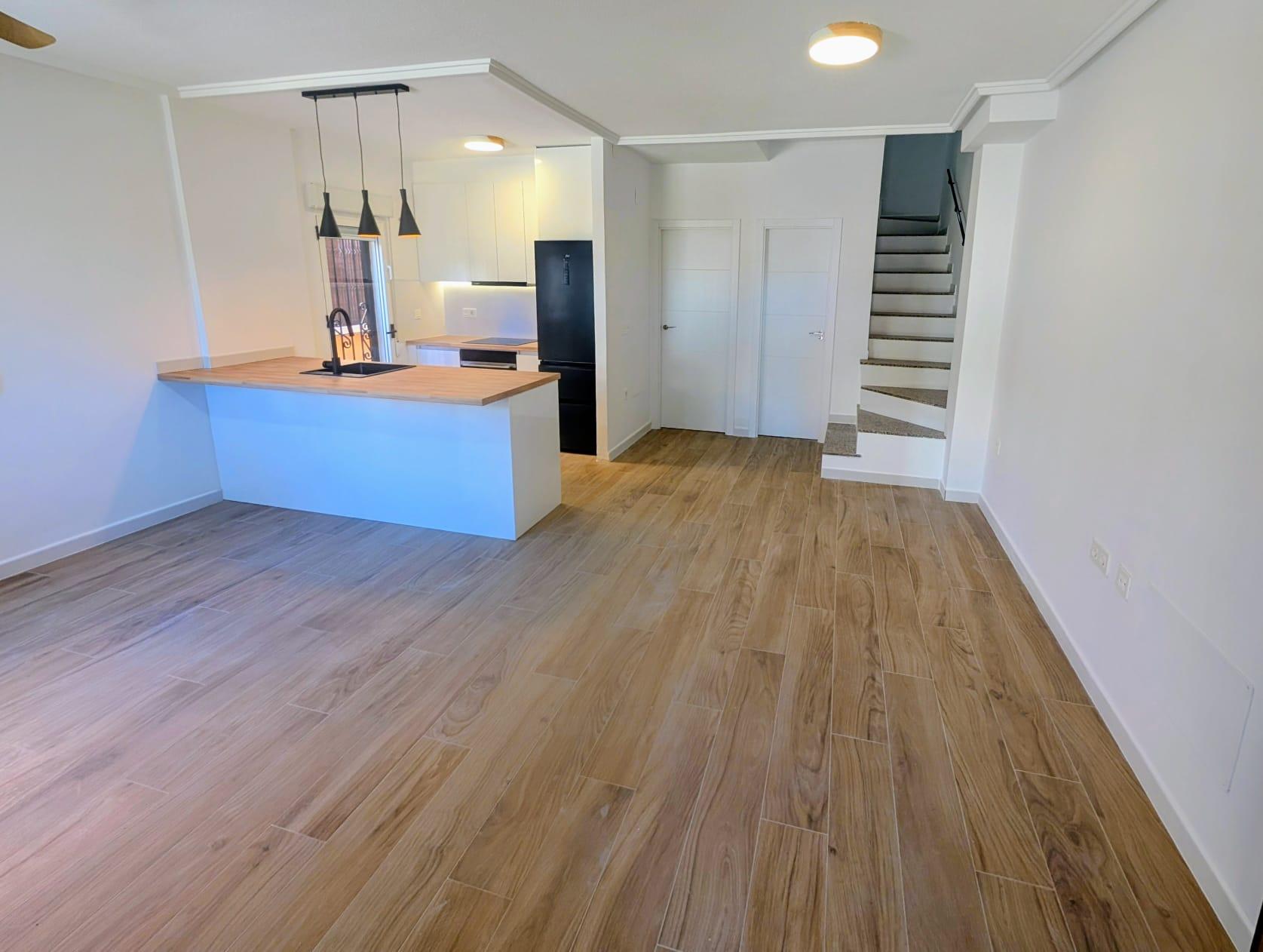 Resale - 3 Bedroom 2 Bathroom Chalet in Orihuela Costa - Dream Hills  - Alicante