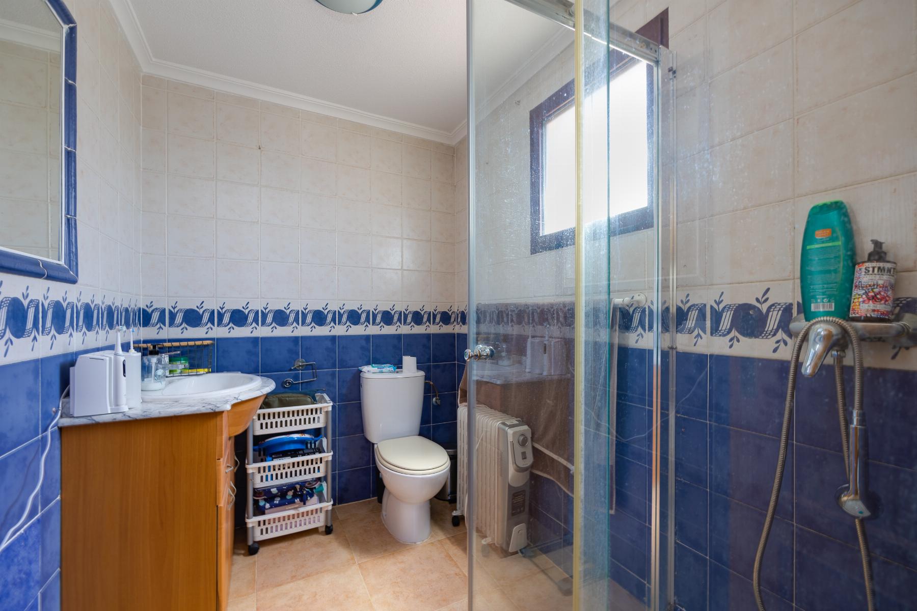 Resale - 3 Bedroom 2 Bathroom Chalet in San Fulgencio - LA MARINA  - Alicante