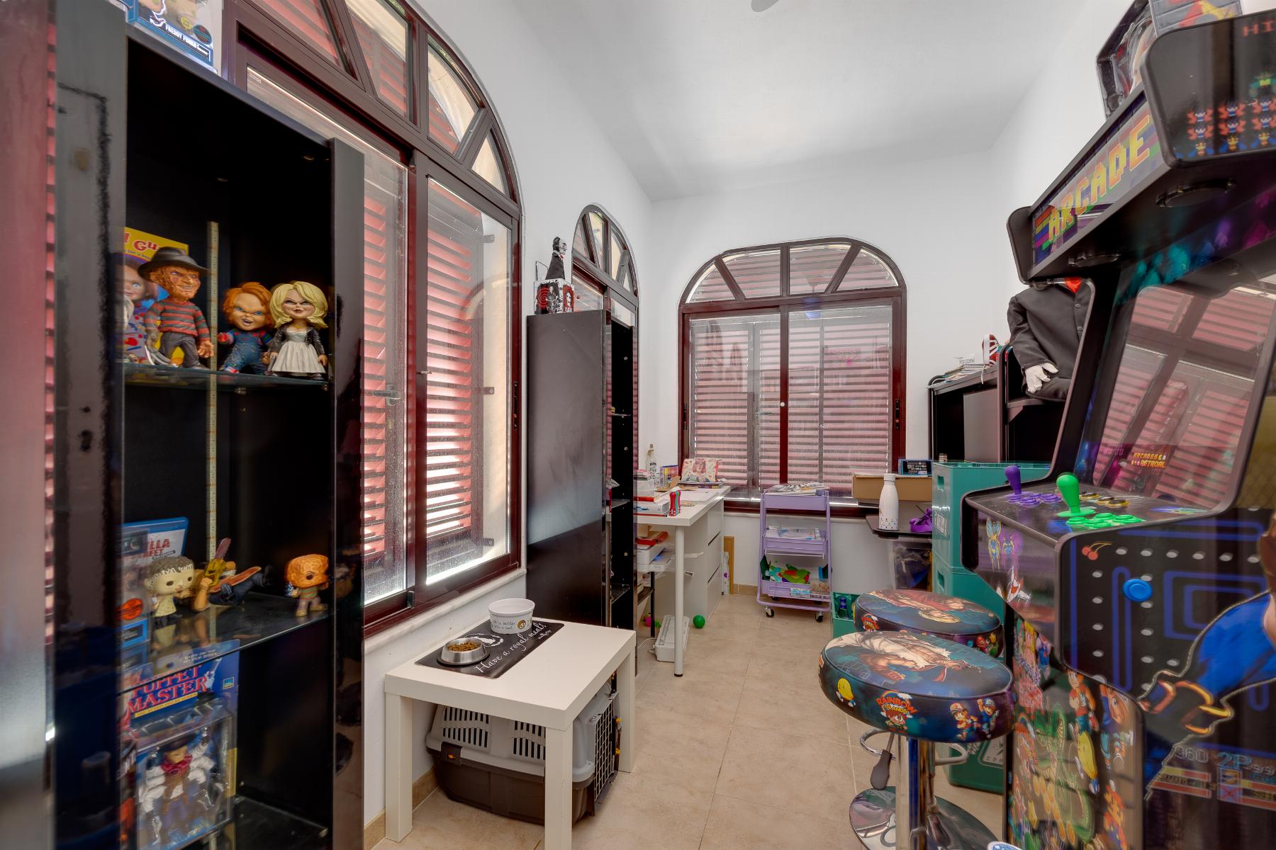 Resale - 3 Bedroom 2 Bathroom Chalet in San Fulgencio - LA MARINA  - Alicante