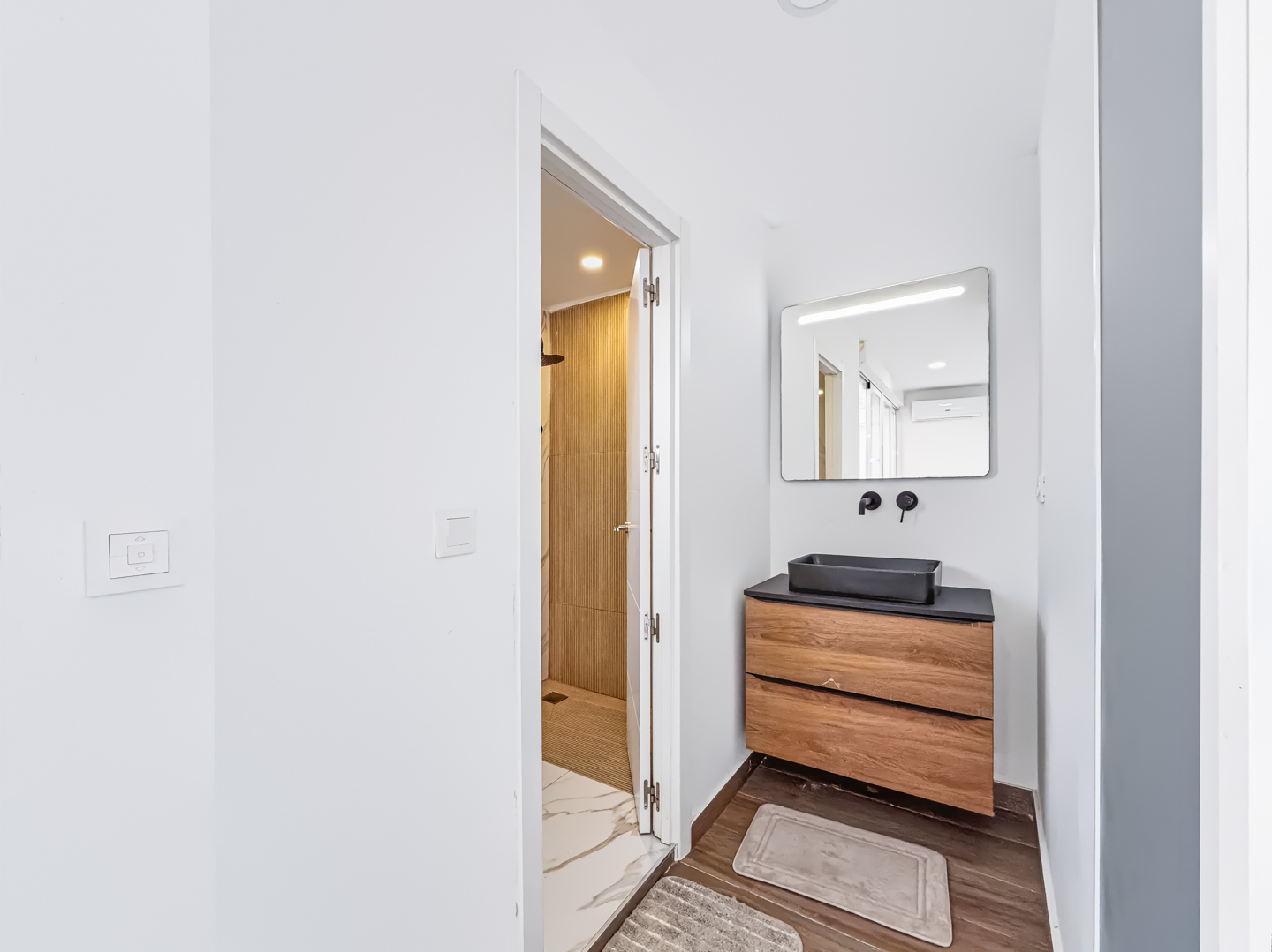Resale - 3 Bed 2 Bath Penthouse Apartment with roof terrace in Guardamar del Segura Town Centre - carrer sant jaume  - Alicante