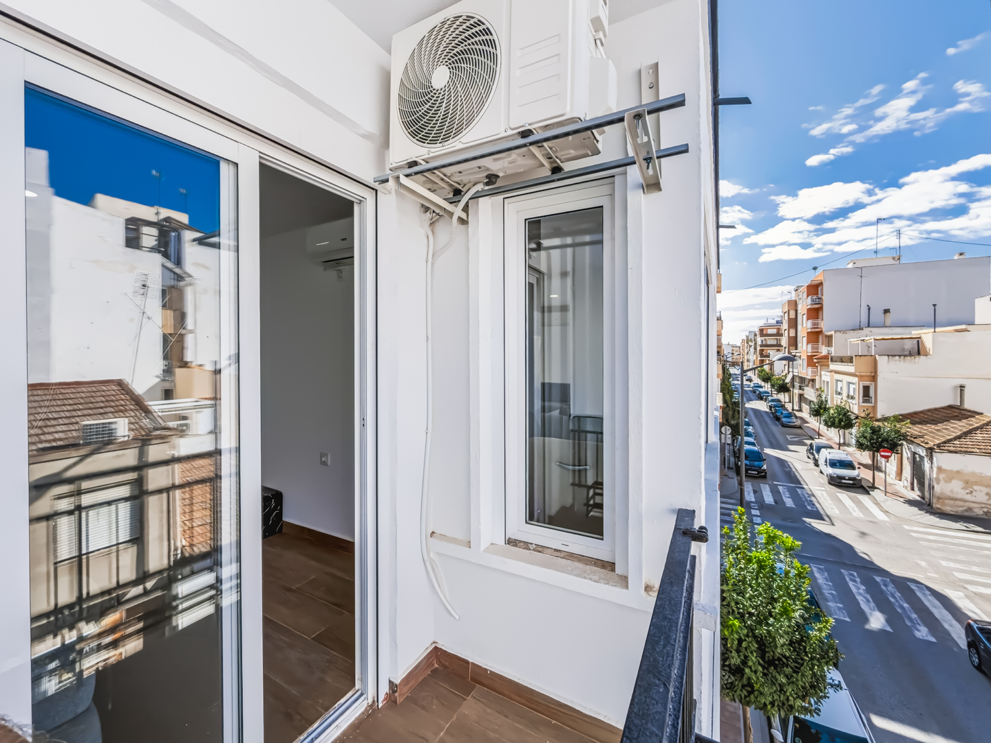 Resale - 3 Bed 2 Bath Penthouse Apartment with roof terrace in Guardamar del Segura Town Centre - carrer sant jaume  - Alicante