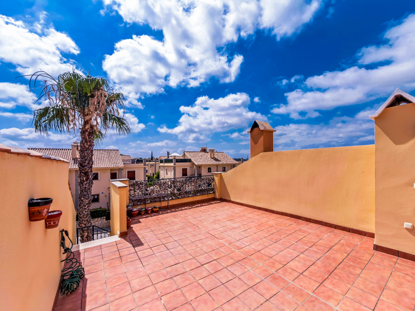 Resale - 2 Bed 2 Bath Penthouse apartment with roof terrace in La Finca Golf Algorfa, with community Pool - calle benferri la finca golf Algorfa - Alicante