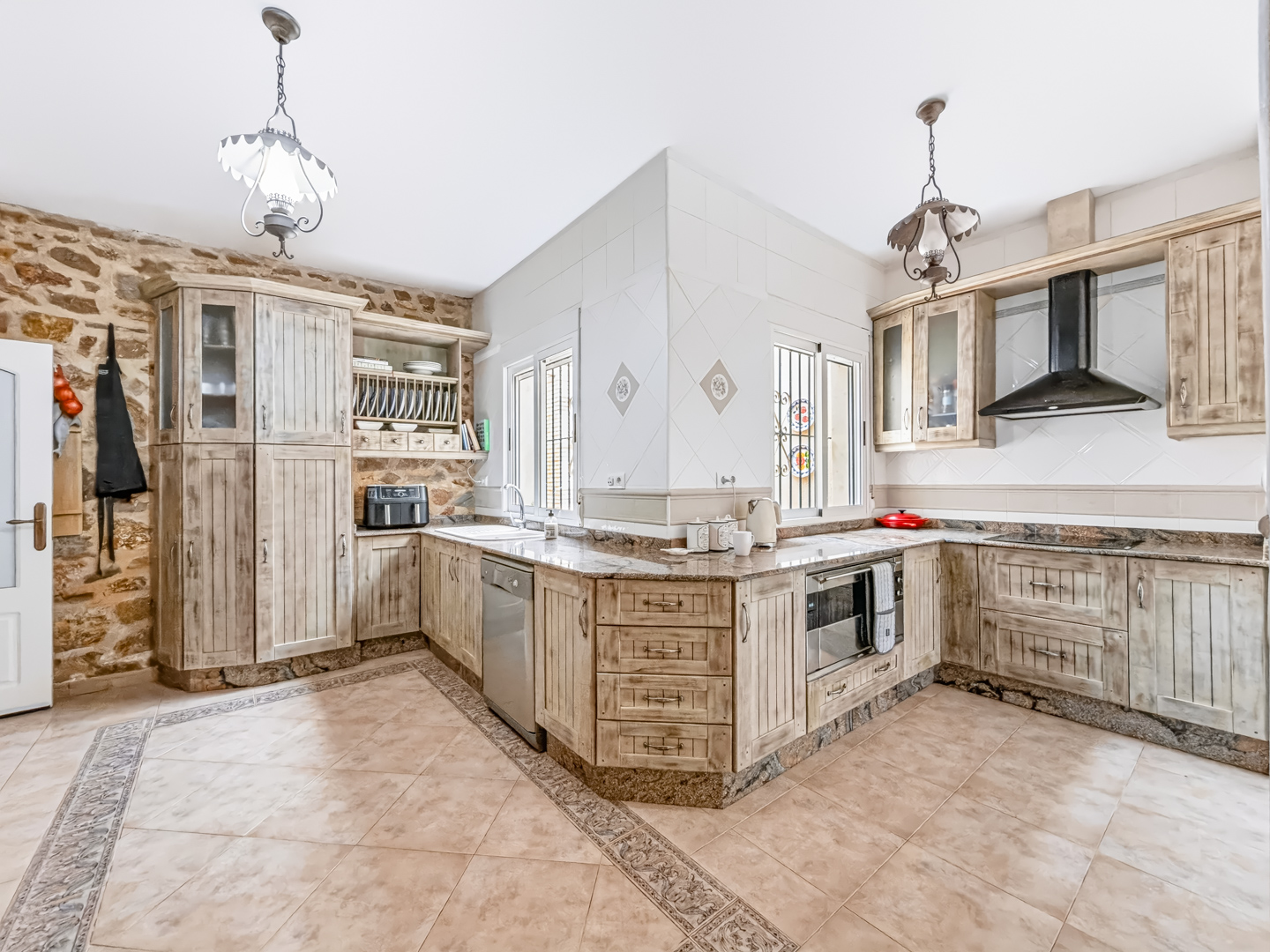 Resale - 6 bedroom 4 bathroom villa and cave house for sale in Las Casicas, Fortuna - paraje de las casicas - Murcia