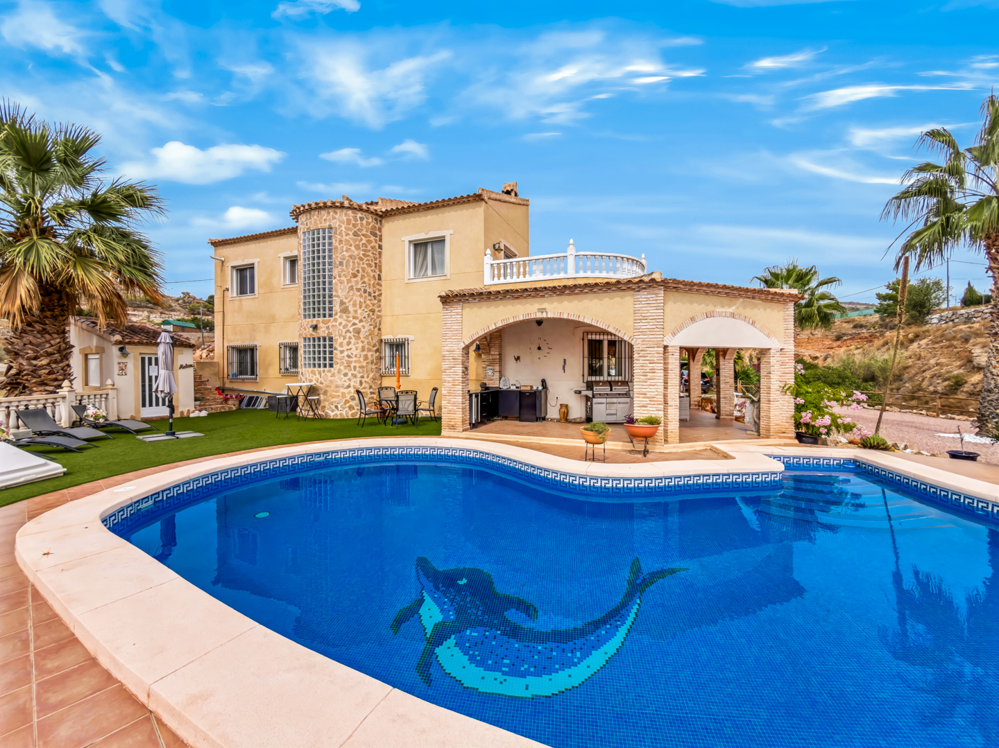 Resale - 6 bedroom 4 bathroom villa and cave house for sale in Las Casicas, Fortuna - paraje de las casicas - Murcia