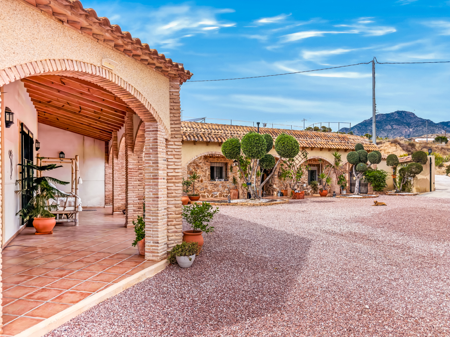 Resale - 6 bedroom 4 bathroom villa and cave house for sale in Las Casicas, Fortuna - paraje de las casicas - Murcia