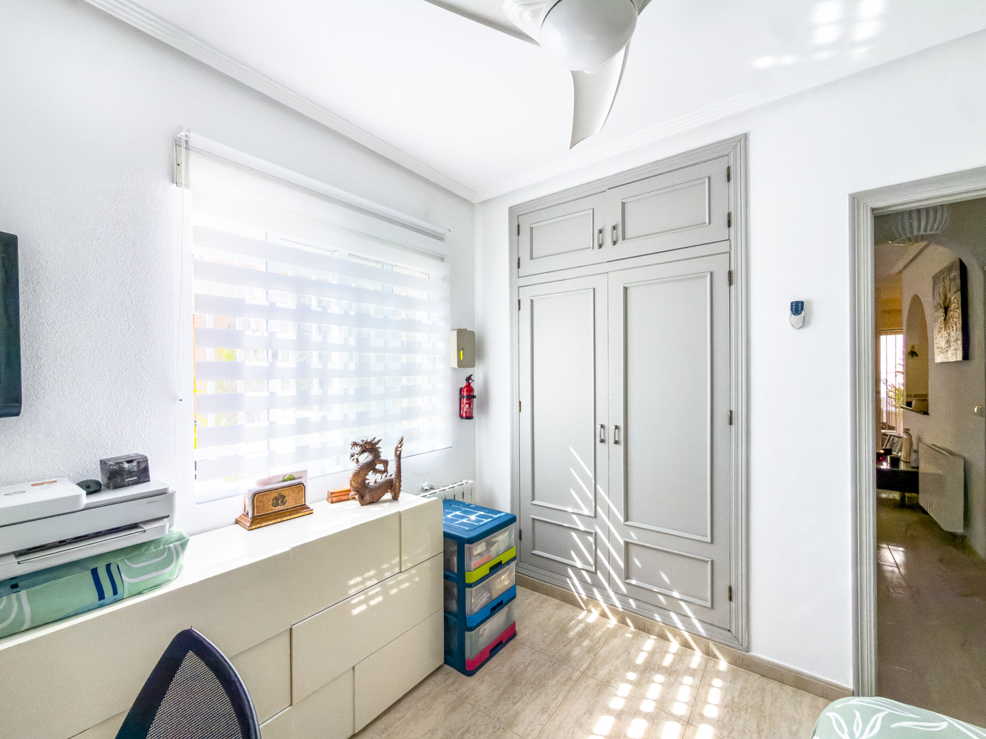 Resale - 3 Bed 3 bath Villa with Private Pool and Parking + Hot tub and Guest apartment in El Galan, Villamartin - calle marbella - Alicante