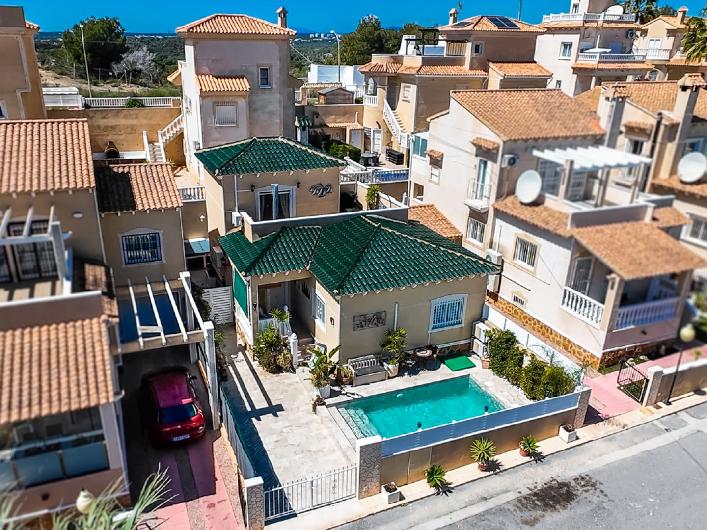 3 Bed 3 bath Villa with Private Pool and Parking + Hot tub and Guest apartment in El Galan, Villamartin