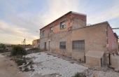 3-3314/800, 3 Bedroom 2 Bathroom Country house in Pinoso